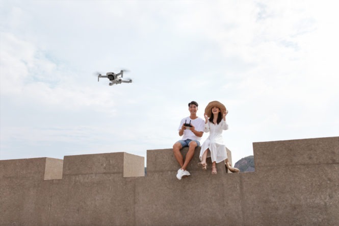  Cum zbori legal cu drona